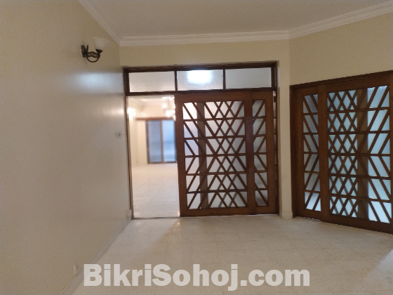 New 4 bedroom apartment rent in gulshan 2